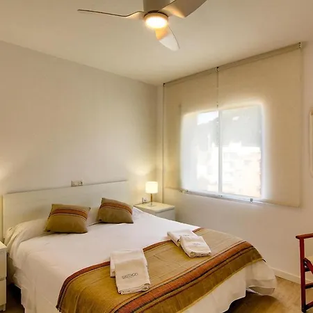 Apartman Rocamaura Iii 3-1 *