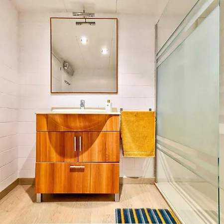Apartman Rocamaura Iii 3-1 *